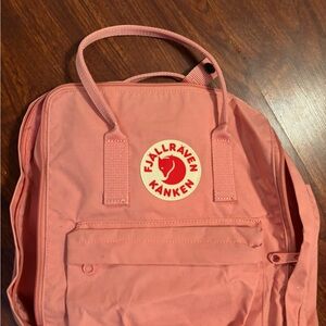 Fjallraven Kånken Coral Backpack